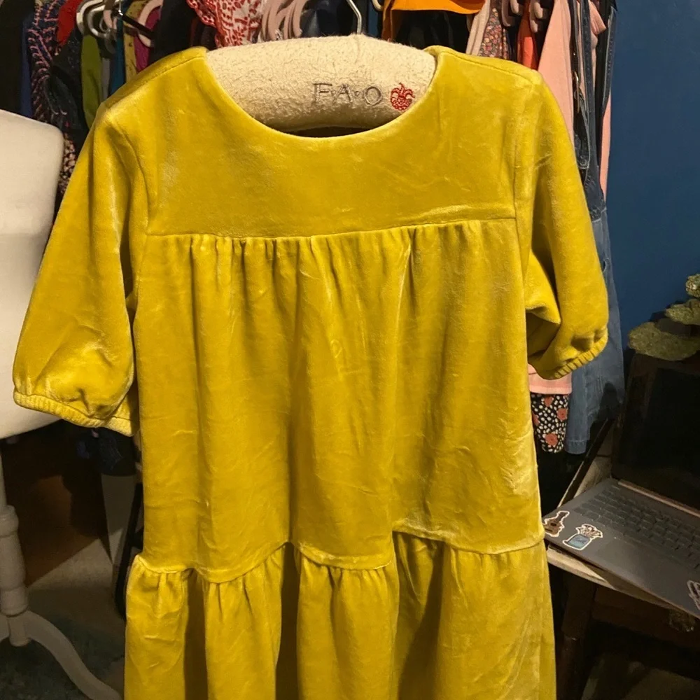 FUNDRAISER ITEM-Hanna Anderson Velvet dress girls size 5 chartruese - Picture 9 of 15